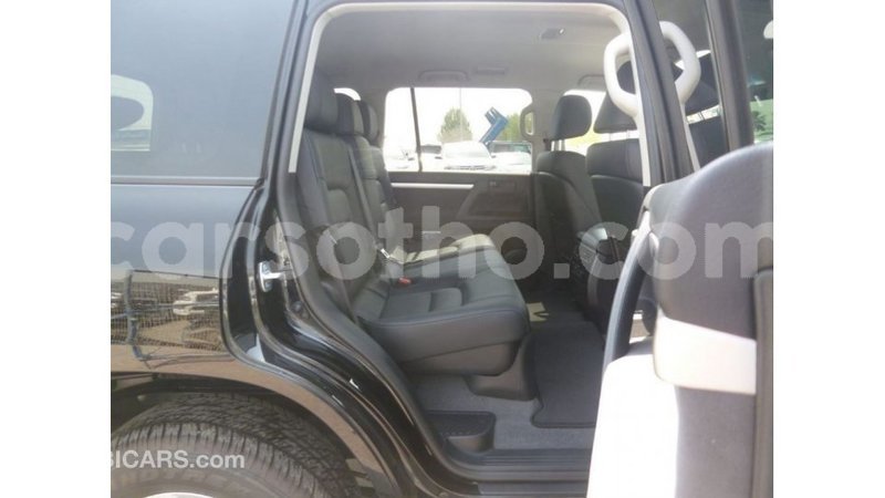 Big with watermark toyota land cruiser maseru import dubai 16485