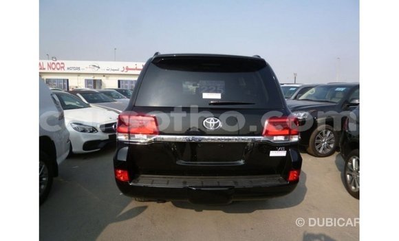 اشتري Imported Toyota Land Cruiser Black سيارة في Import - Dubai في Maseru اشتري Imported Toyota Land Cruiser Black سيارة في Import - Dubai في Maseru
