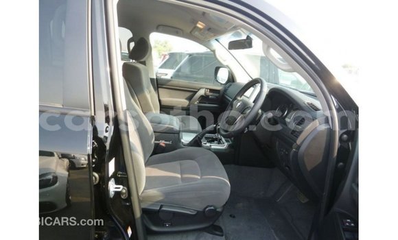 اشتري Imported Toyota Land Cruiser Black سيارة في Import - Dubai في Maseru اشتري Imported Toyota Land Cruiser Black سيارة في Import - Dubai في Maseru