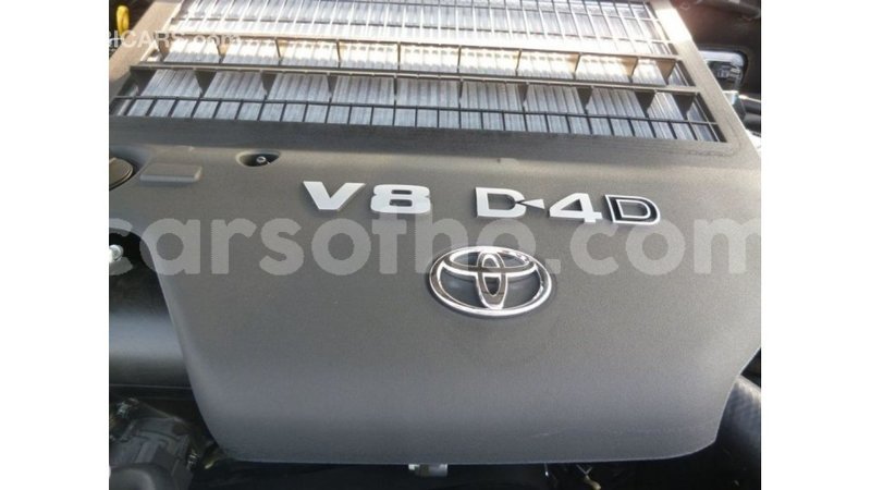 Big with watermark toyota land cruiser maseru import dubai 16487