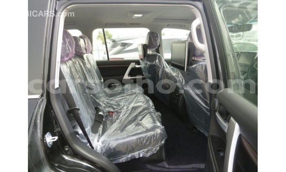 Buy Import Toyota Land Cruiser Black Car in Import - Dubai in Maseru Buy Import Toyota Land Cruiser Black Car in Import - Dubai in Maseru