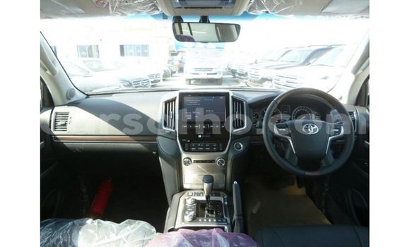 Acheter Import Voiture Toyota Land Cruiser Noir à Import - Dubai, Maseru Acheter Import Voiture Toyota Land Cruiser Noir à Import - Dubai, Maseru