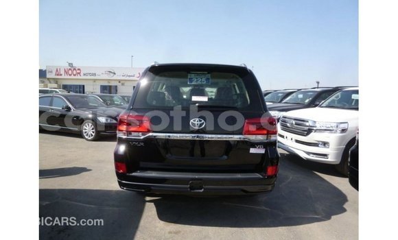 Acheter Import Voiture Toyota Land Cruiser Noir à Import - Dubai, Maseru Acheter Import Voiture Toyota Land Cruiser Noir à Import - Dubai, Maseru