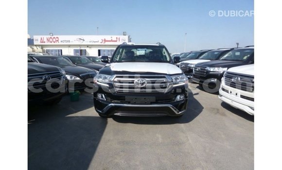 Acheter Import Voiture Toyota Land Cruiser Noir à Import - Dubai, Maseru Acheter Import Voiture Toyota Land Cruiser Noir à Import - Dubai, Maseru