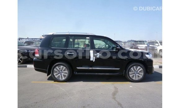 Acheter Import Voiture Toyota Land Cruiser Noir à Import - Dubai, Maseru Acheter Import Voiture Toyota Land Cruiser Noir à Import - Dubai, Maseru