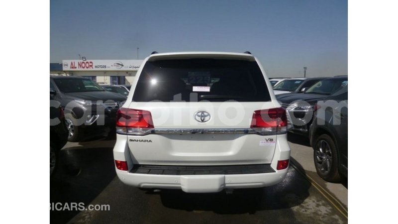 Big with watermark toyota land cruiser maseru import dubai 16493