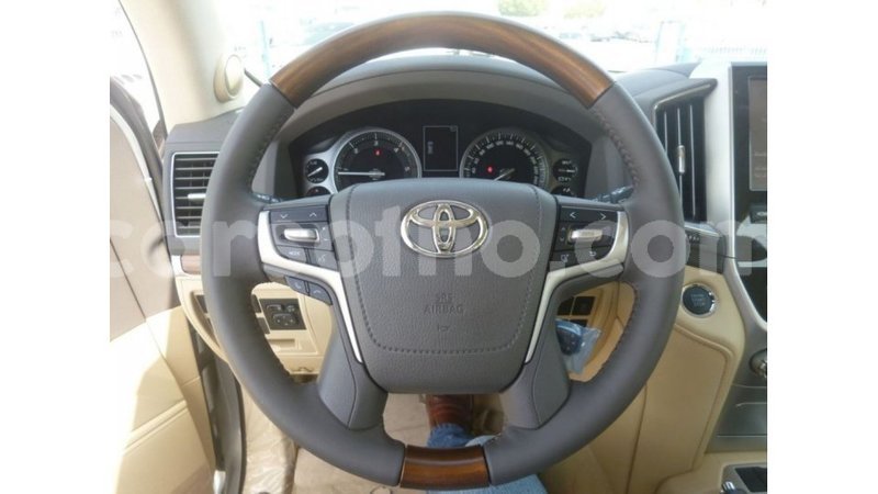 Big with watermark toyota land cruiser maseru import dubai 16497