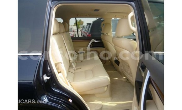 Buy Import Toyota Land Cruiser Blue Car in Import - Dubai in Maseru Buy Import Toyota Land Cruiser Blue Car in Import - Dubai in Maseru