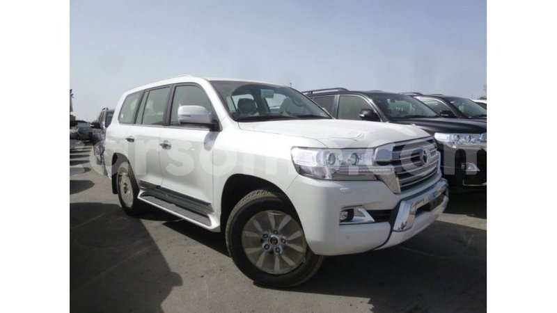 Big with watermark toyota land cruiser maseru import dubai 16501