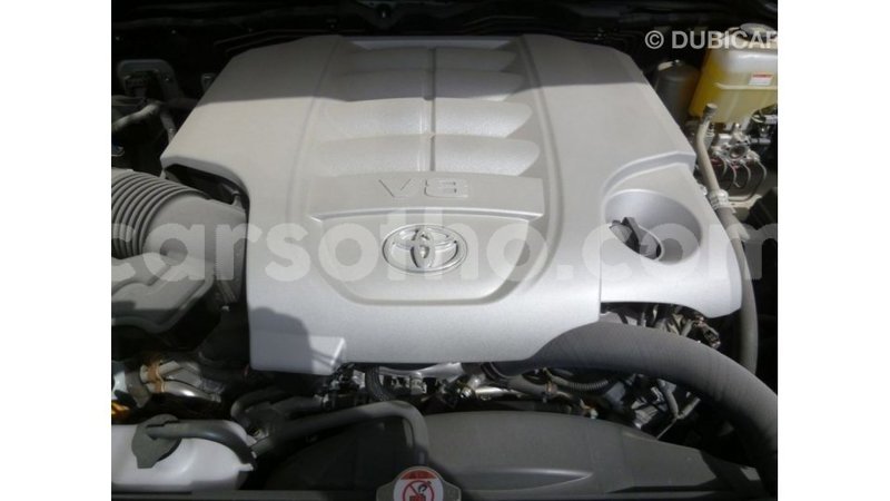 Big with watermark toyota land cruiser maseru import dubai 16501