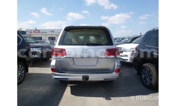 Sayi Imported Toyota Land Cruiser Other Mota in Import - Dubai a Maseru Sayi Imported Toyota Land Cruiser Other Mota in Import - Dubai a Maseru
