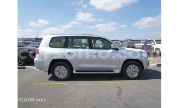 Sayi Imported Toyota Land Cruiser Other Mota in Import - Dubai a Maseru Sayi Imported Toyota Land Cruiser Other Mota in Import - Dubai a Maseru