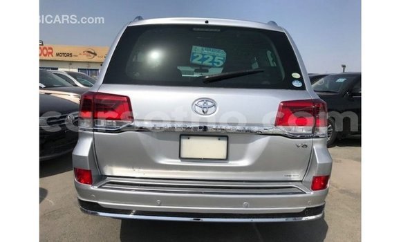 Sayi Imported Toyota Land Cruiser Other Mota in Import - Dubai a Maseru Sayi Imported Toyota Land Cruiser Other Mota in Import - Dubai a Maseru