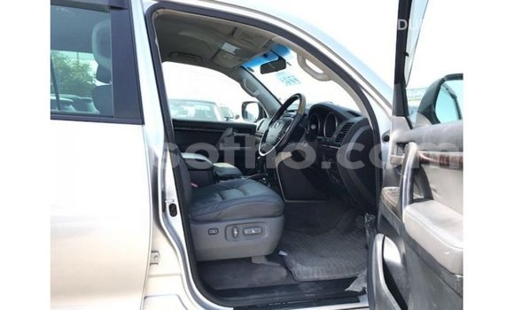 Sayi Imported Toyota Land Cruiser Other Mota in Import - Dubai a Maseru Sayi Imported Toyota Land Cruiser Other Mota in Import - Dubai a Maseru