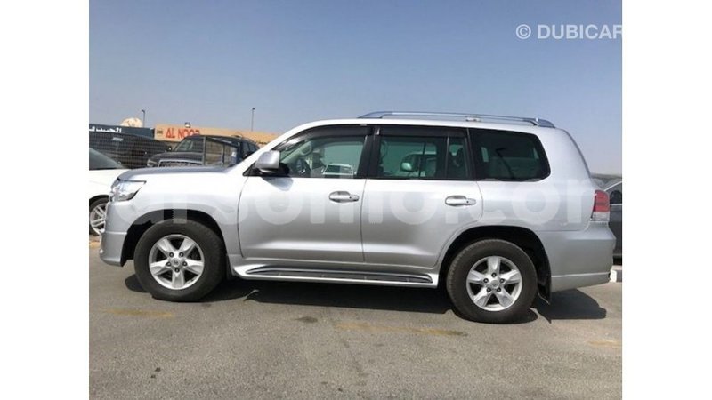 Big with watermark toyota land cruiser maseru import dubai 16523