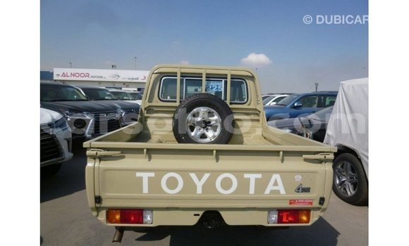 اشتري Imported Toyota Land Cruiser Beige سيارة في Import - Dubai في Maseru اشتري Imported Toyota Land Cruiser Beige سيارة في Import - Dubai في Maseru