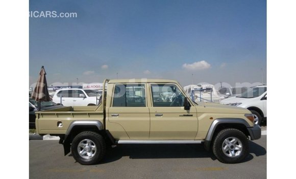 اشتري Imported Toyota Land Cruiser Beige سيارة في Import - Dubai في Maseru اشتري Imported Toyota Land Cruiser Beige سيارة في Import - Dubai في Maseru