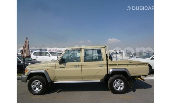 اشتري Imported Toyota Land Cruiser Beige سيارة في Import - Dubai في Maseru اشتري Imported Toyota Land Cruiser Beige سيارة في Import - Dubai في Maseru
