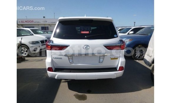 اشتري Imported Lexus LX White سيارة في Import - Dubai في Maseru اشتري Imported Lexus LX White سيارة في Import - Dubai في Maseru