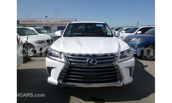 اشتري Imported Lexus LX White سيارة في Import - Dubai في Maseru اشتري Imported Lexus LX White سيارة في Import - Dubai في Maseru