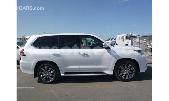 اشتري Imported Lexus LX White سيارة في Import - Dubai في Maseru اشتري Imported Lexus LX White سيارة في Import - Dubai في Maseru