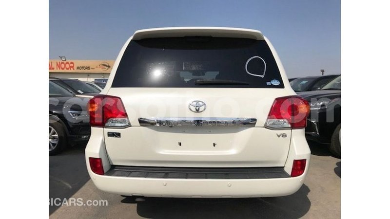 Big with watermark toyota land cruiser maseru import dubai 16530