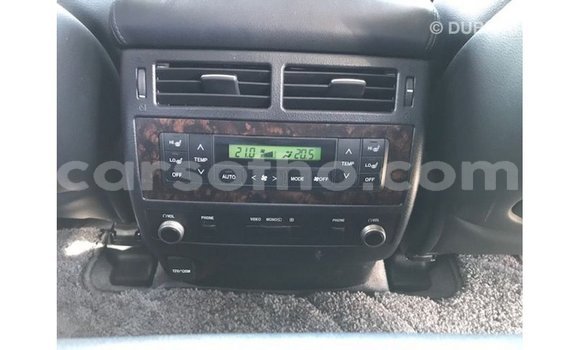 اشتري Imported Toyota Land Cruiser White سيارة في Import - Dubai في Maseru اشتري Imported Toyota Land Cruiser White سيارة في Import - Dubai في Maseru