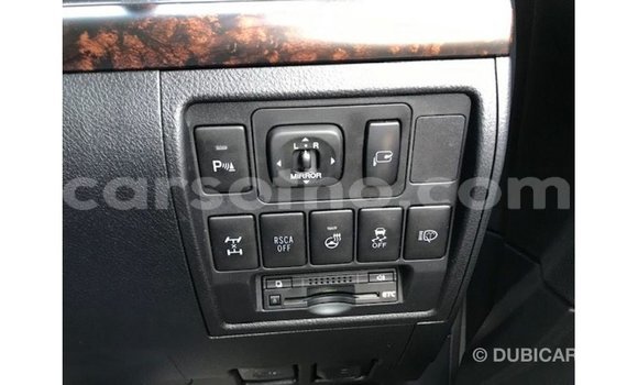 اشتري Imported Toyota Land Cruiser White سيارة في Import - Dubai في Maseru اشتري Imported Toyota Land Cruiser White سيارة في Import - Dubai في Maseru