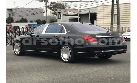 Sayi Imported Mercedes-Benz 190 Black Mota in Import - Dubai a Maseru Sayi Imported Mercedes-Benz 190 Black Mota in Import - Dubai a Maseru