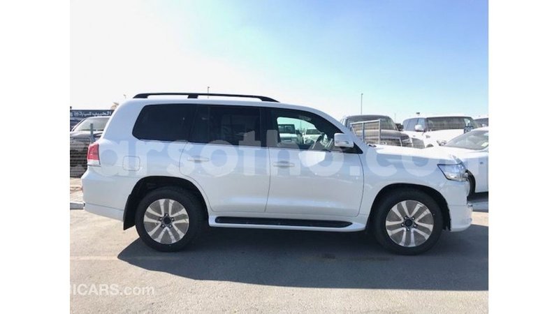 Big with watermark toyota land cruiser maseru import dubai 16535