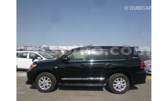 Acheter Import Voiture Toyota Land Cruiser Noir à Import - Dubai, Maseru Acheter Import Voiture Toyota Land Cruiser Noir à Import - Dubai, Maseru
