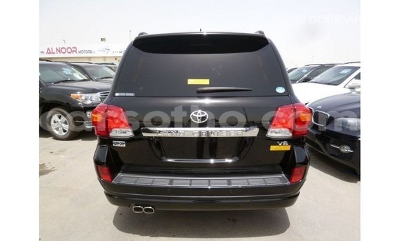 Sayi Imported Toyota Land Cruiser Black Mota in Import - Dubai a Maseru Sayi Imported Toyota Land Cruiser Black Mota in Import - Dubai a Maseru