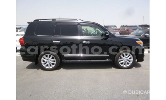 Sayi Imported Toyota Land Cruiser Black Mota in Import - Dubai a Maseru Sayi Imported Toyota Land Cruiser Black Mota in Import - Dubai a Maseru