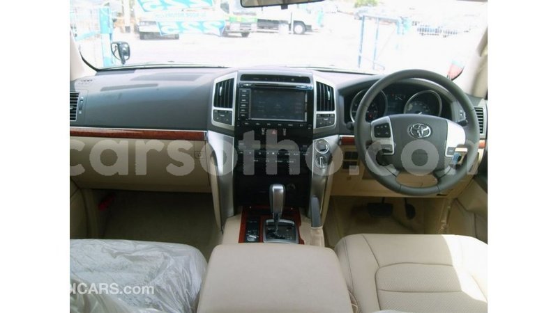 Big with watermark toyota land cruiser maseru import dubai 16543