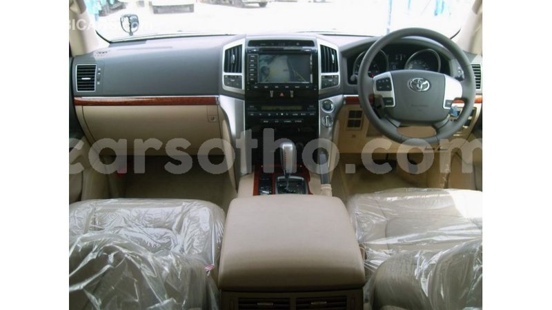 Big with watermark toyota land cruiser maseru import dubai 16544