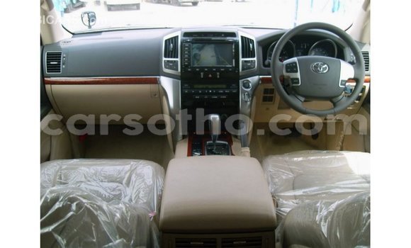 اشتري Imported Toyota Land Cruiser Black سيارة في Import - Dubai في Maseru اشتري Imported Toyota Land Cruiser Black سيارة في Import - Dubai في Maseru