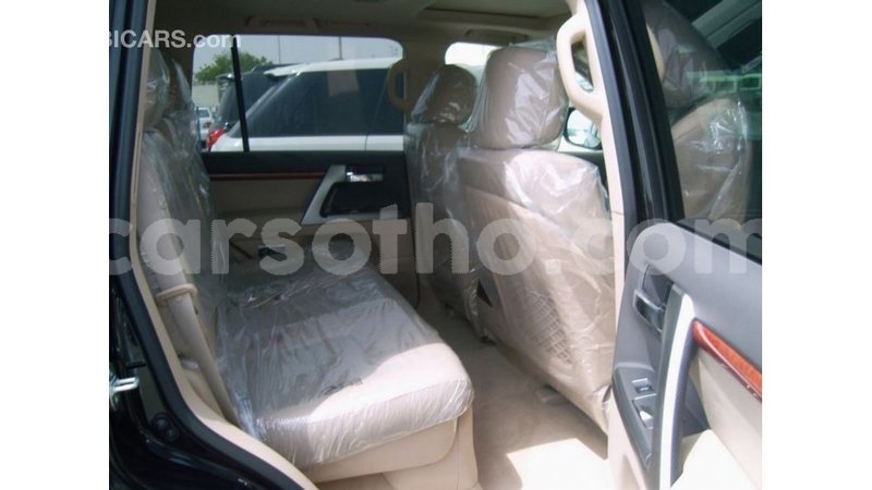 Big with watermark toyota land cruiser maseru import dubai 16544