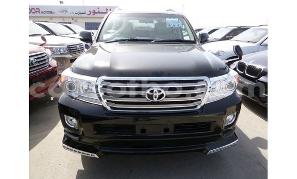 Sayi Imported Toyota Land Cruiser Black Mota in Import - Dubai a Maseru Sayi Imported Toyota Land Cruiser Black Mota in Import - Dubai a Maseru