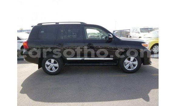 Sayi Imported Toyota Land Cruiser Black Mota in Import - Dubai a Maseru Sayi Imported Toyota Land Cruiser Black Mota in Import - Dubai a Maseru