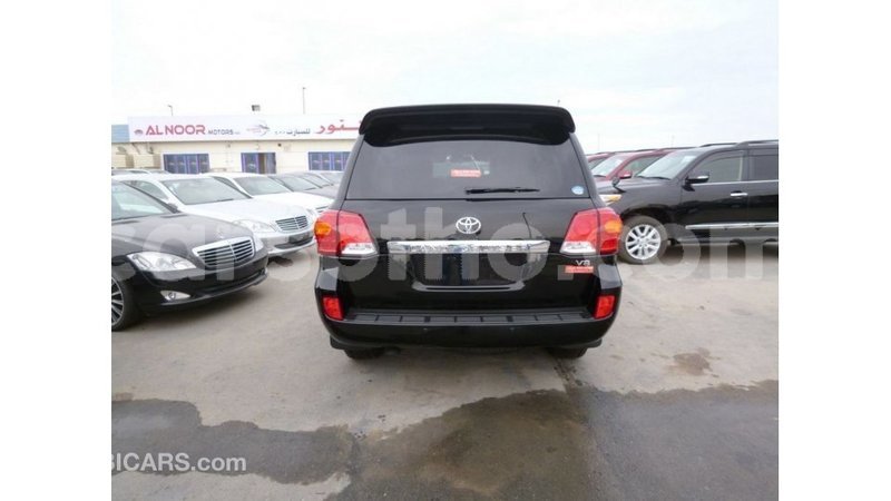 Big with watermark toyota land cruiser maseru import dubai 16547