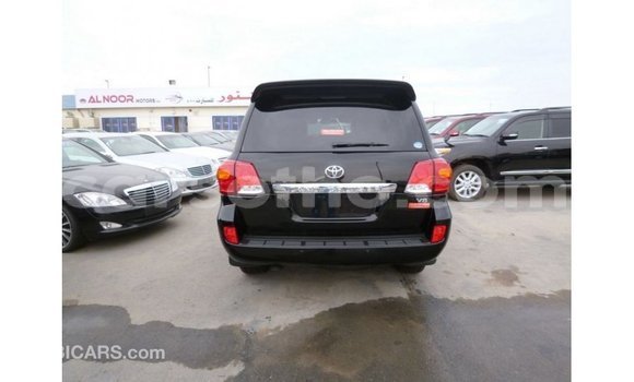 اشتري Imported Toyota Land Cruiser Black سيارة في Import - Dubai في Maseru اشتري Imported Toyota Land Cruiser Black سيارة في Import - Dubai في Maseru