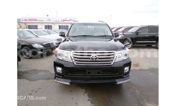 اشتري Imported Toyota Land Cruiser Black سيارة في Import - Dubai في Maseru اشتري Imported Toyota Land Cruiser Black سيارة في Import - Dubai في Maseru
