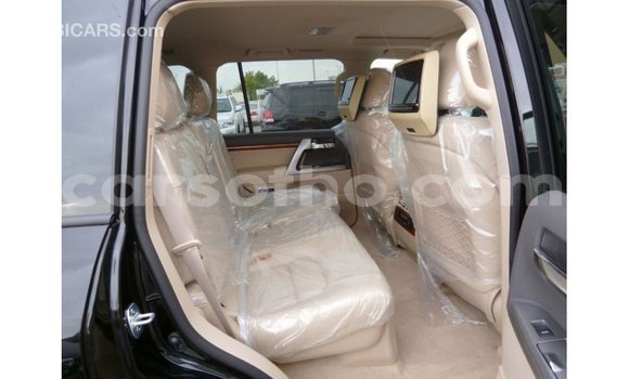 اشتري Imported Toyota Land Cruiser Black سيارة في Import - Dubai في Maseru اشتري Imported Toyota Land Cruiser Black سيارة في Import - Dubai في Maseru