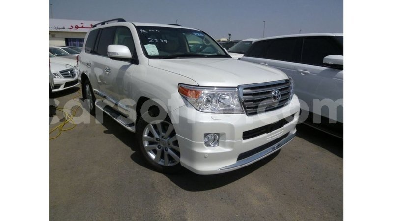 Big with watermark toyota land cruiser maseru import dubai 16548