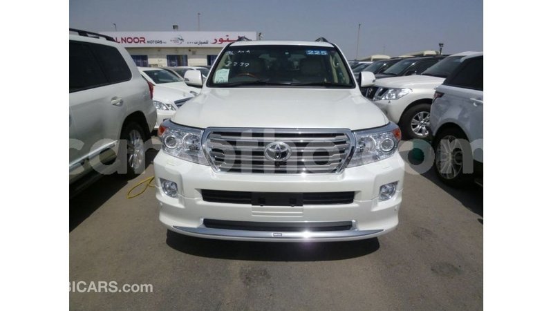 Big with watermark toyota land cruiser maseru import dubai 16548