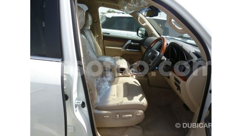 Big with watermark toyota land cruiser maseru import dubai 16548