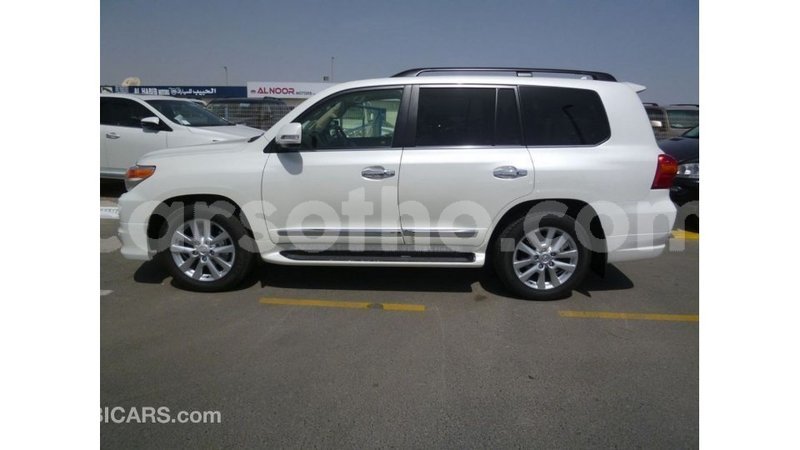 Big with watermark toyota land cruiser maseru import dubai 16548