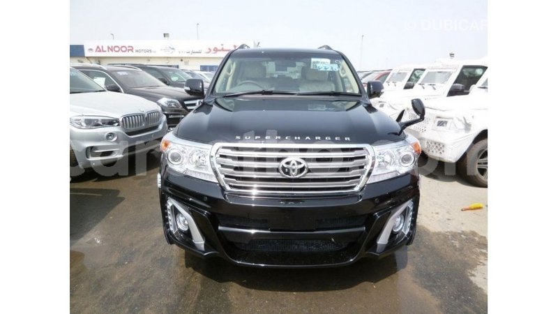 Big with watermark toyota land cruiser maseru import dubai 16549