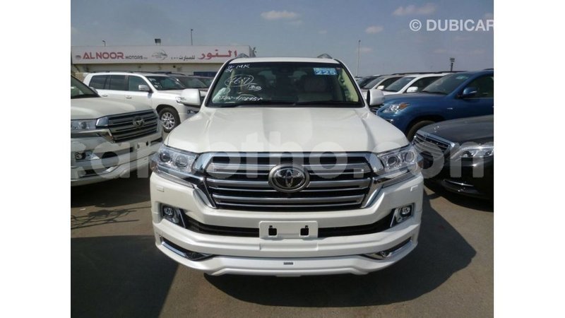 Big with watermark toyota land cruiser maseru import dubai 16550