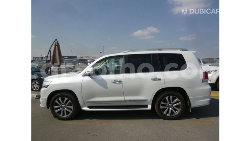 Big with watermark toyota land cruiser maseru import dubai 16550